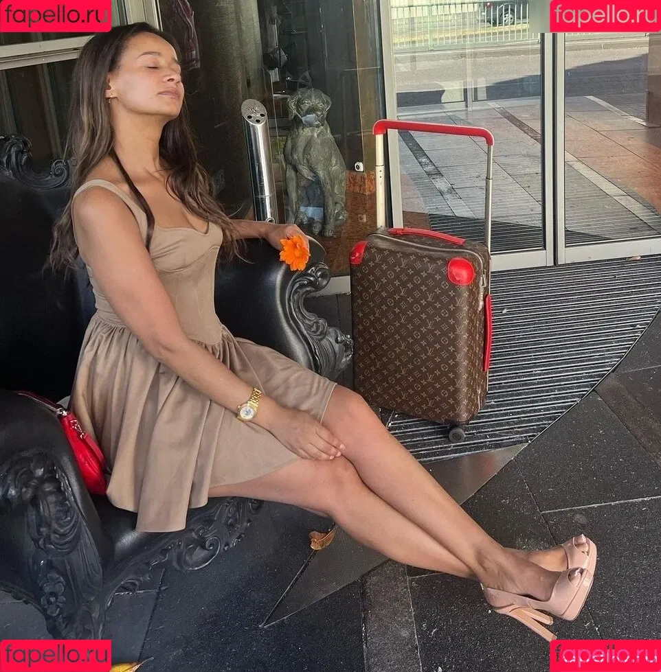 Gabriella De Almeida Rinne Onlyfans Photo Gallery 