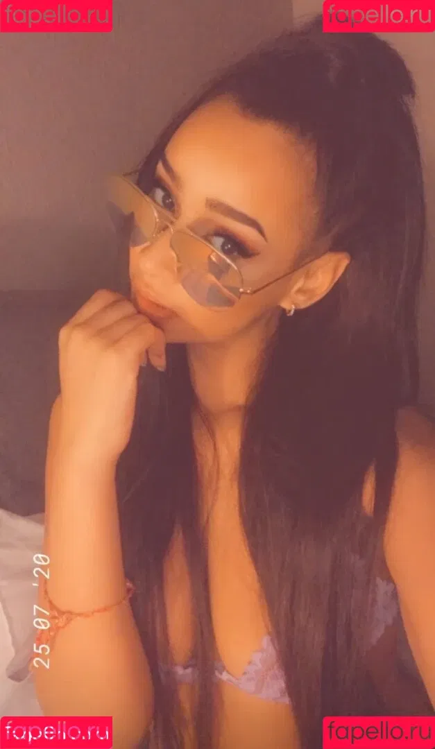 Gabriella De Almeida Rinne Onlyfans Photo Gallery 