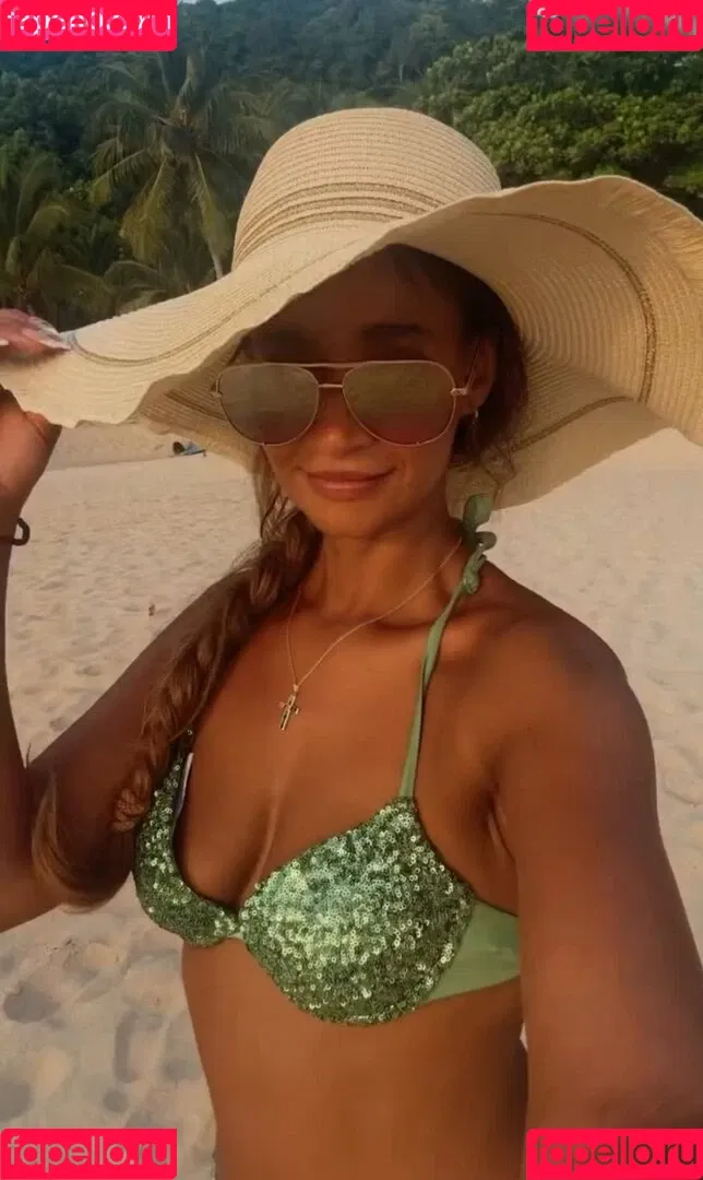 Gabriella De Almeida Rinne Onlyfans Photo Gallery 