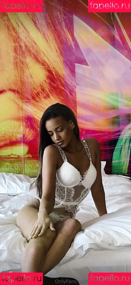 Gabriella De Almeida Rinne Onlyfans Photo Gallery 