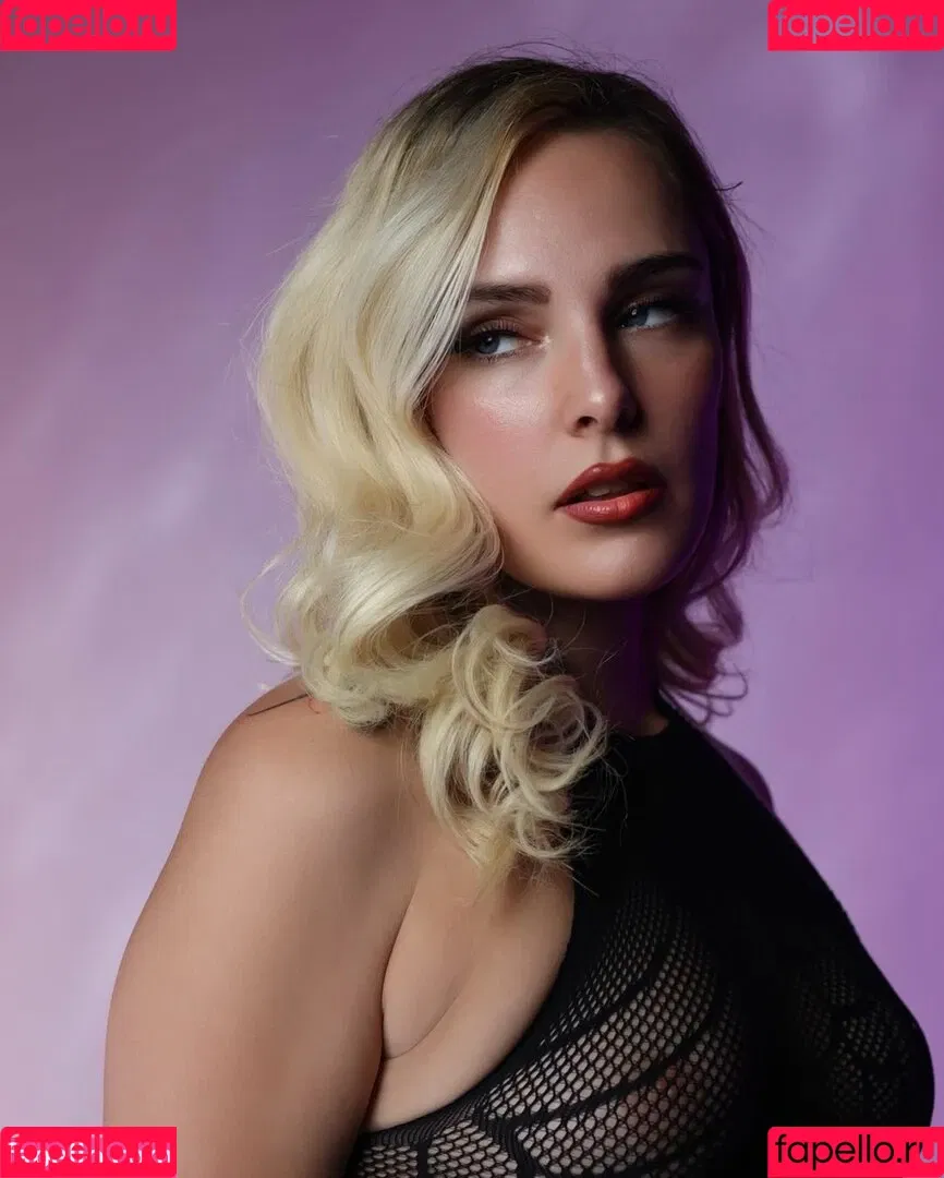 Virginia Suicide Onlyfans Photo Gallery 