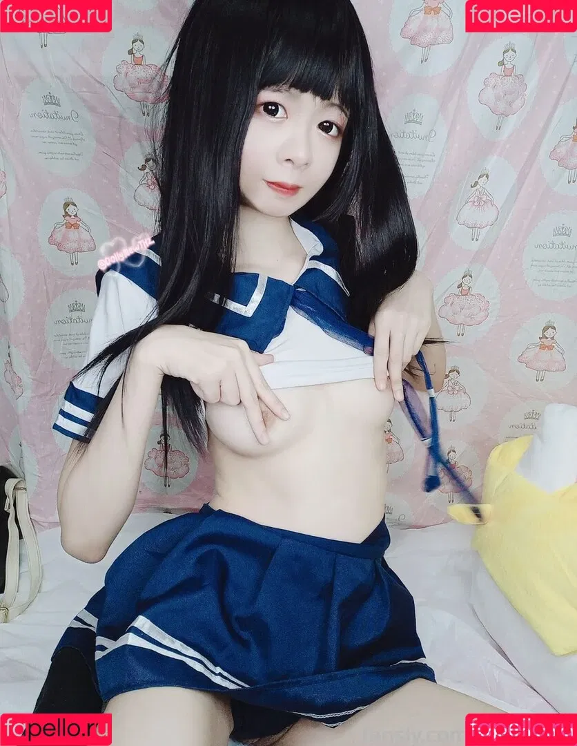 DollyMew Onlyfans Photo Gallery 