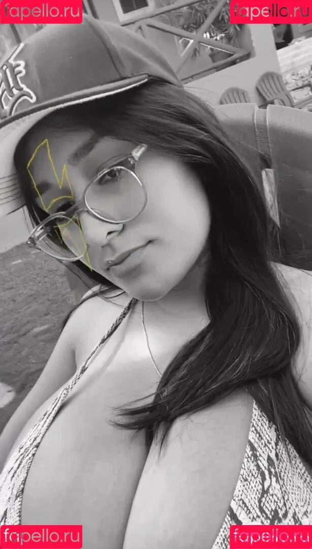 Itzel Lozano Onlyfans Photo Gallery 