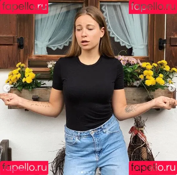 Melina Sophie Onlyfans Photo Gallery 