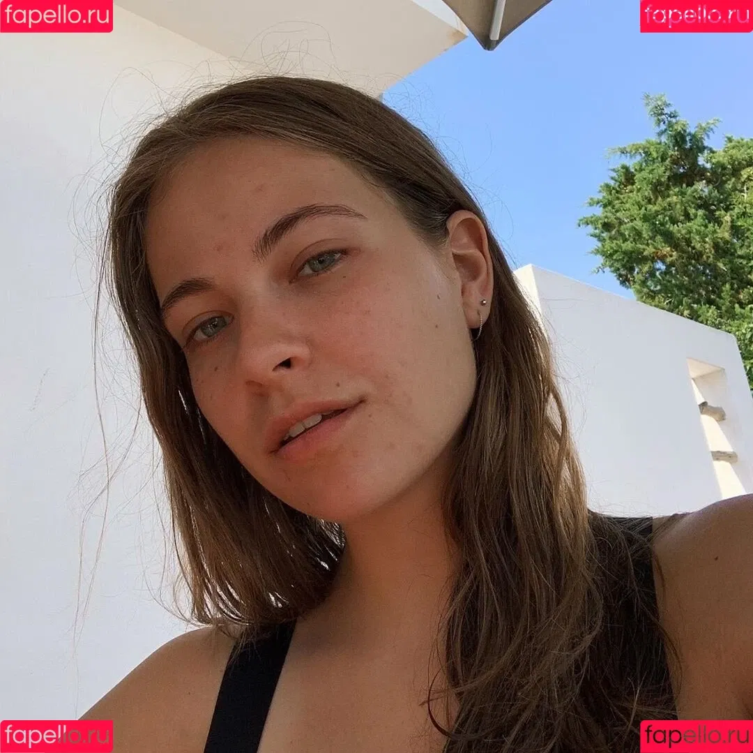Melina Sophie Onlyfans Photo Gallery 