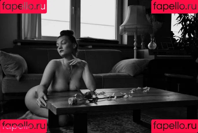 Nele Boudoir Onlyfans Photo Gallery 