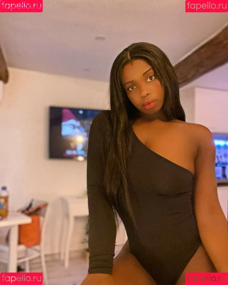 Falones Onlyfans Photo Gallery 