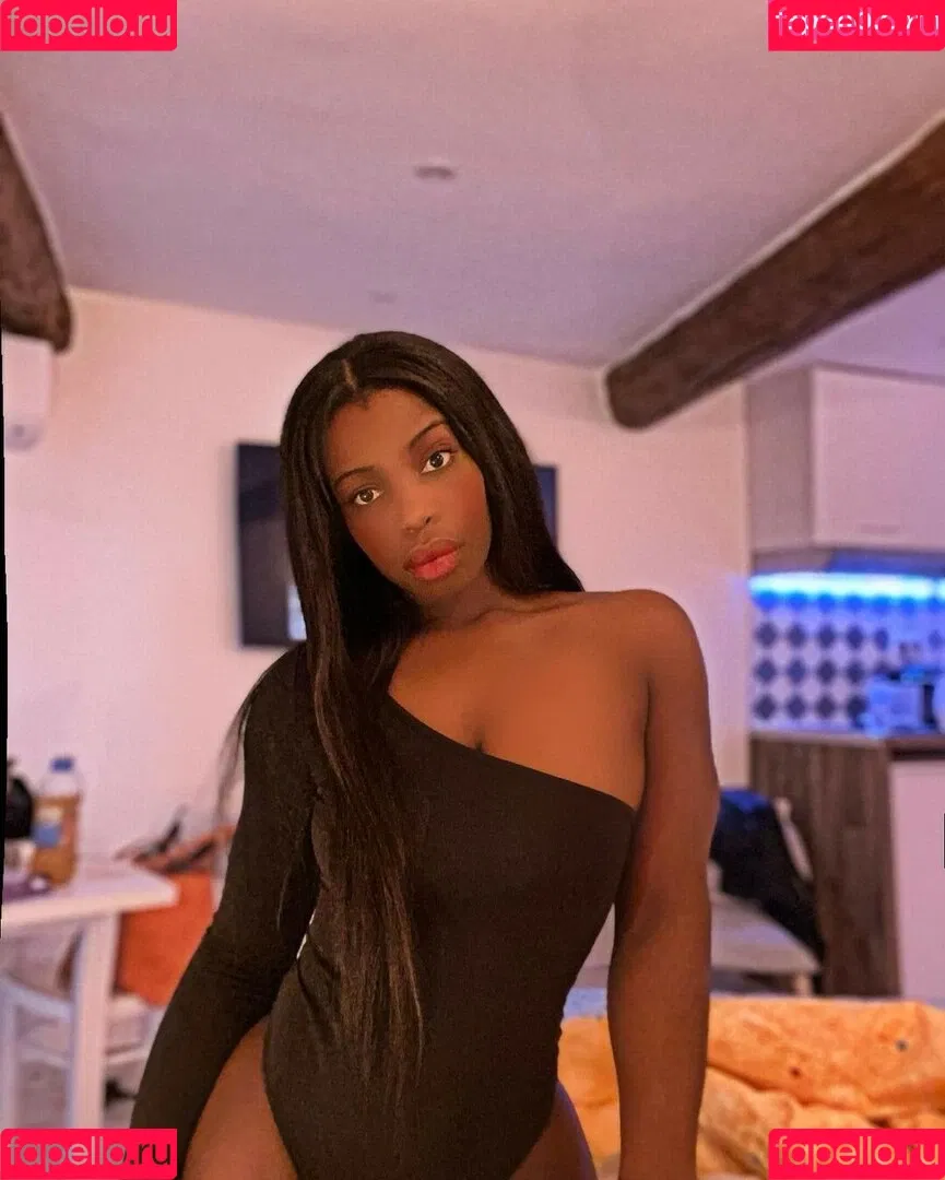 Falones Onlyfans Photo Gallery 