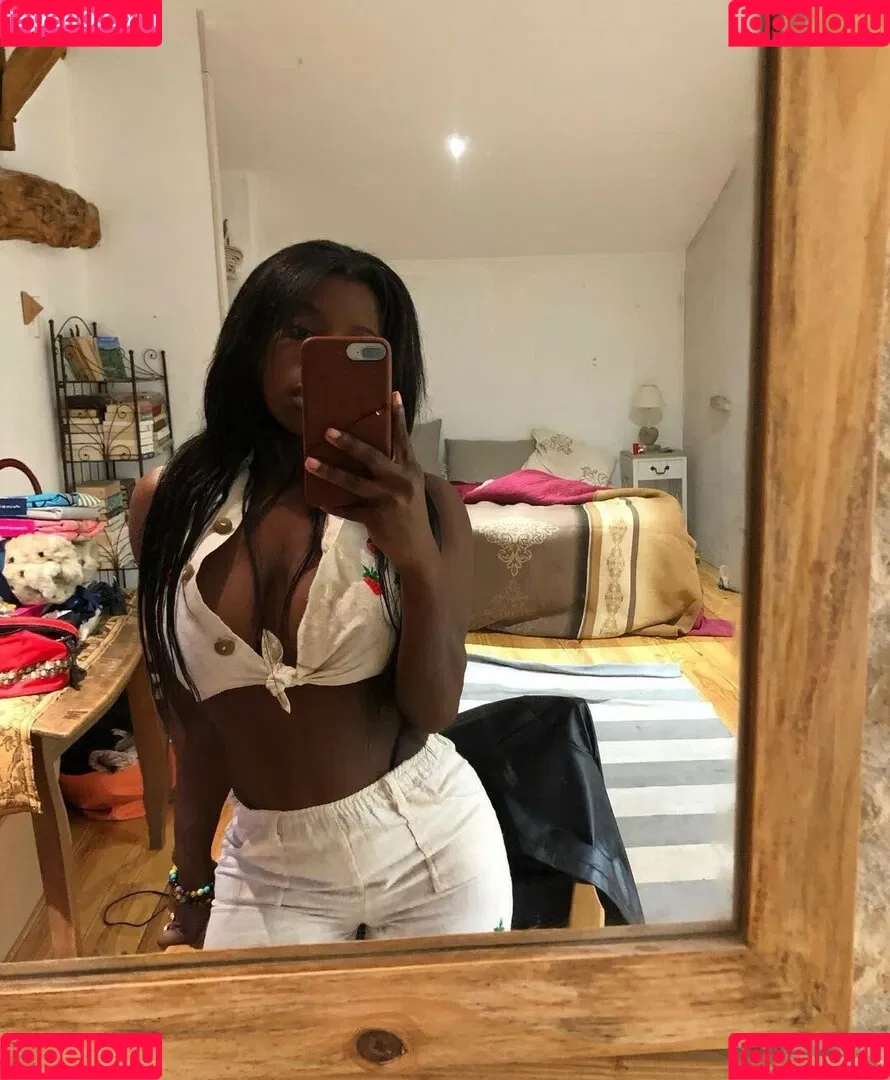 Falones Onlyfans Photo Gallery 
