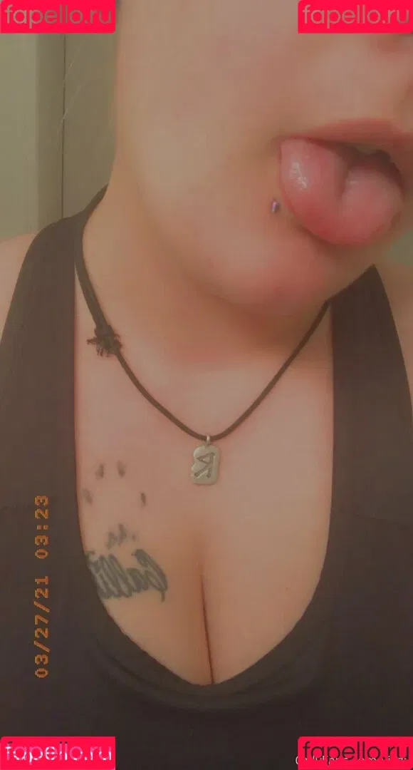 viezu Onlyfans Photo Gallery 