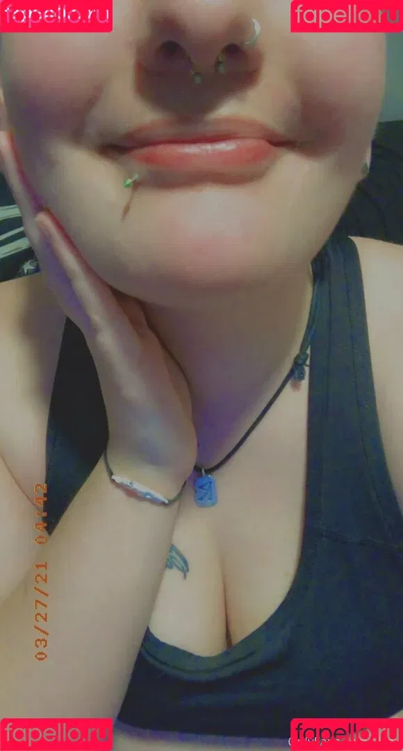 viezu Onlyfans Photo Gallery 