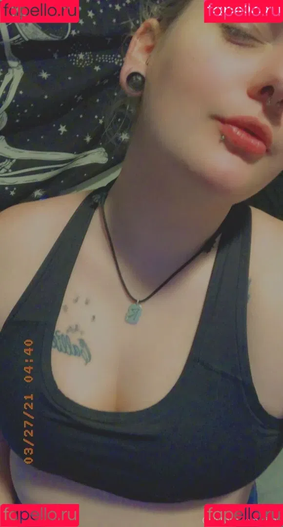 viezu Onlyfans Photo Gallery 