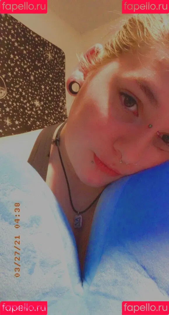 viezu Onlyfans Photo Gallery 
