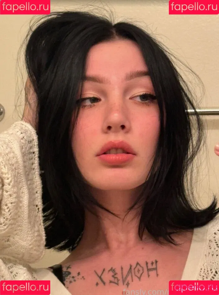 Julia Molligan Onlyfans Photo Gallery 