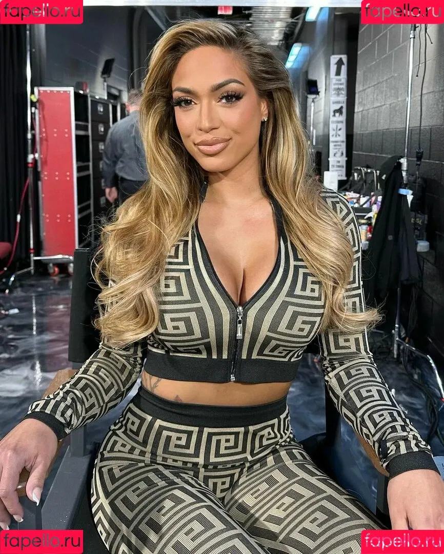 Elektra Lopez Onlyfans Photo Gallery 