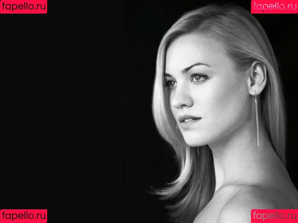 Yvonne Strahovski Onlyfans Photo Gallery 
