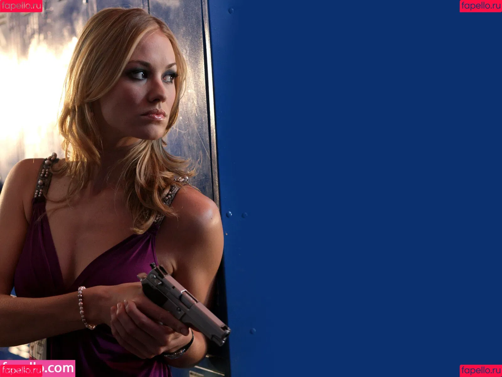 Yvonne Strahovski Onlyfans Photo Gallery 