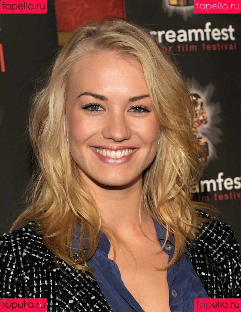Yvonne Strahovski Onlyfans Photo Gallery 