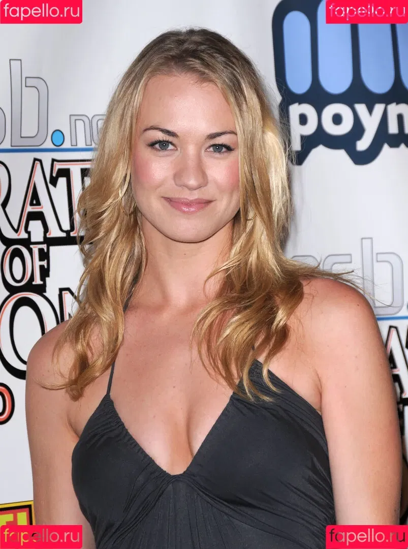 Yvonne Strahovski Onlyfans Photo Gallery 
