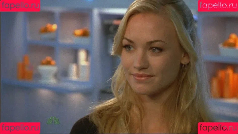 Yvonne Strahovski Onlyfans Photo Gallery 