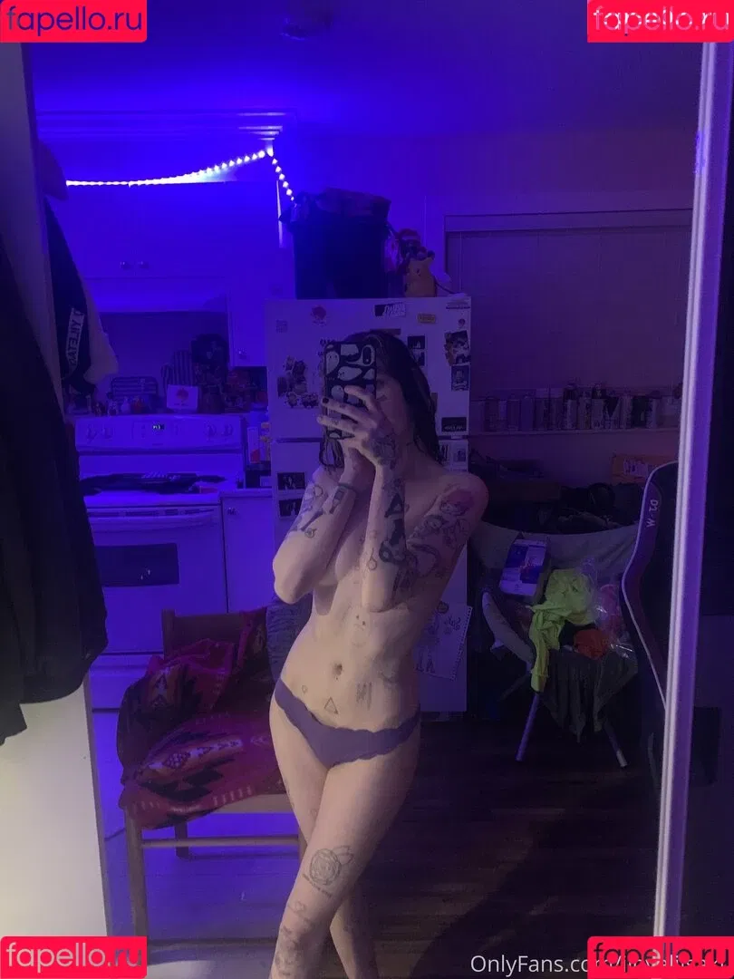 ilovelilsaku Onlyfans Photo Gallery 
