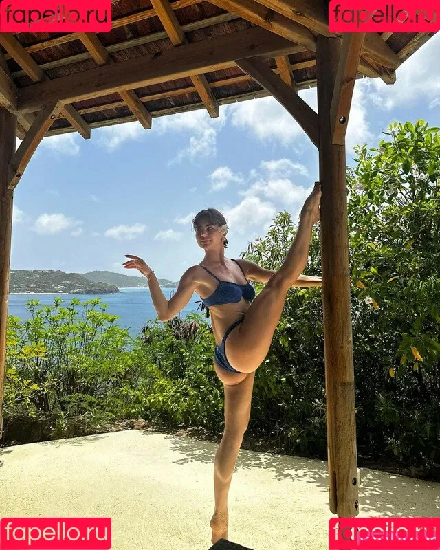 Violetta Komyshan Onlyfans Photo Gallery 