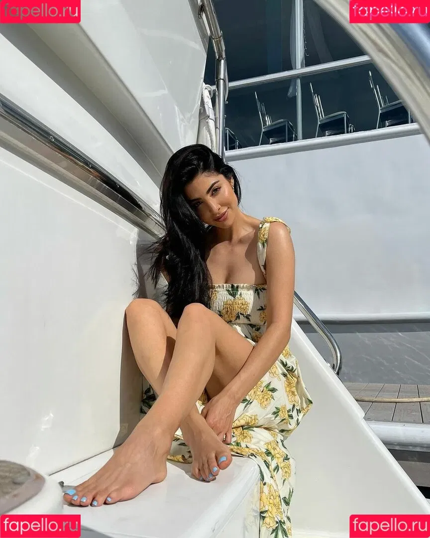 Elwa Saleh Onlyfans Photo Gallery 