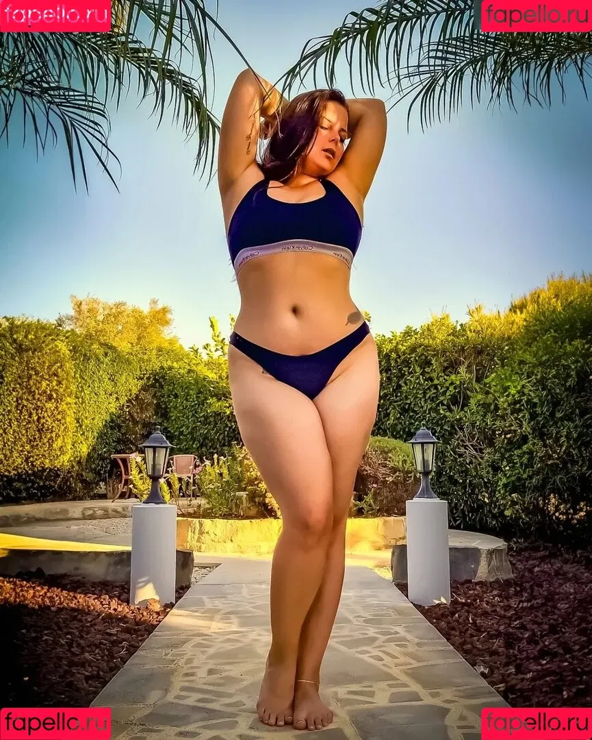 Lea Lovebird Onlyfans Photo Gallery 