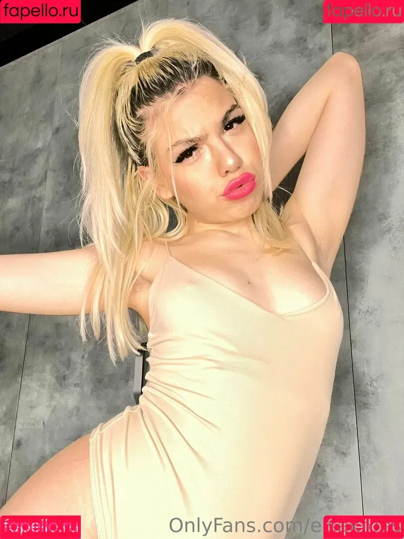 elsakroes Onlyfans Photo Gallery 
