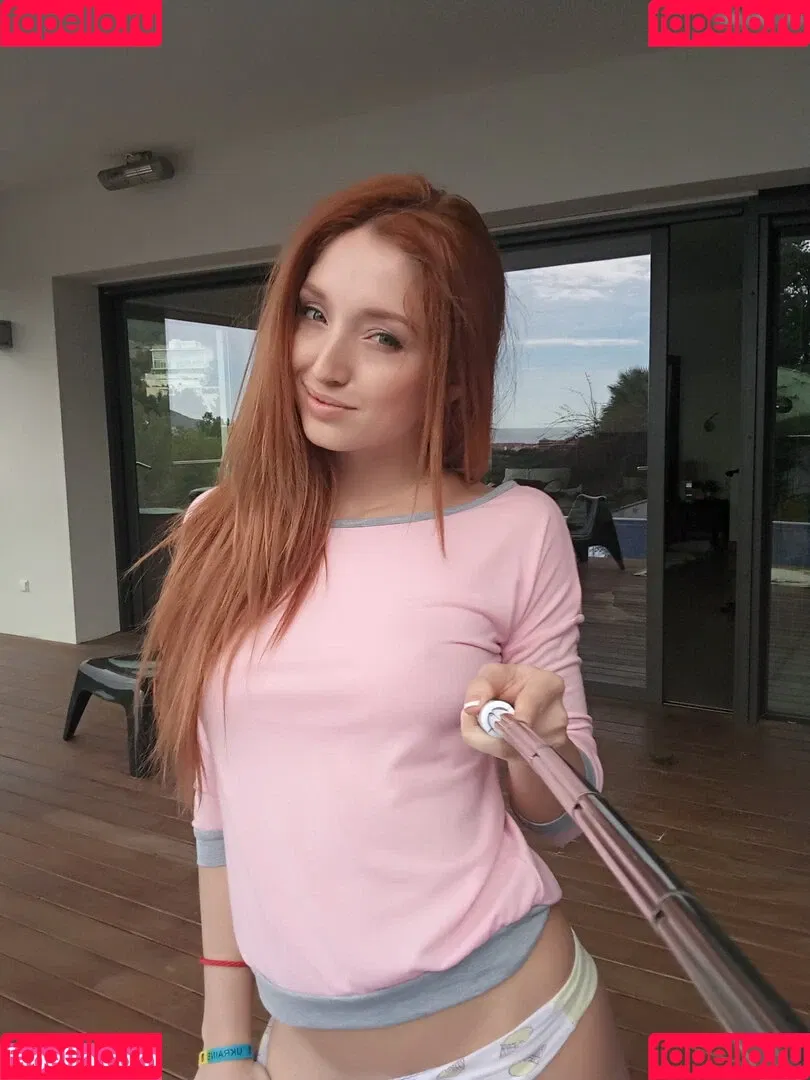 Michelle H. aka The Red Fox Onlyfans Photo Gallery 