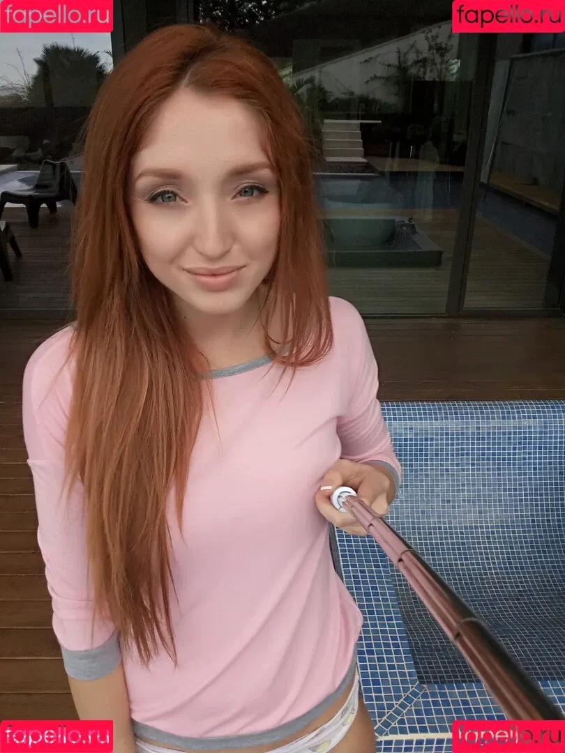 Michelle H. aka The Red Fox Onlyfans Photo Gallery 
