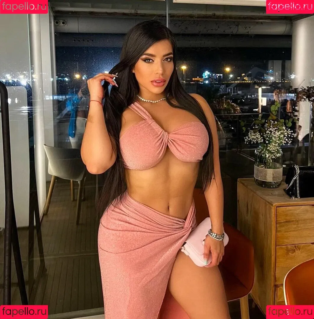 Sara Retali Onlyfans Photo Gallery 
