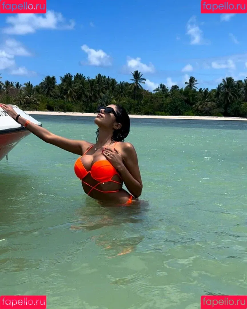 Floppy Abril Onlyfans Photo Gallery 