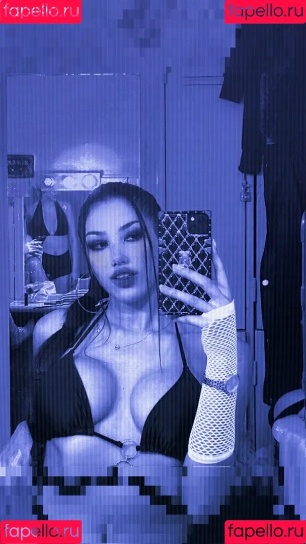 Floppy Abril Onlyfans Photo Gallery 