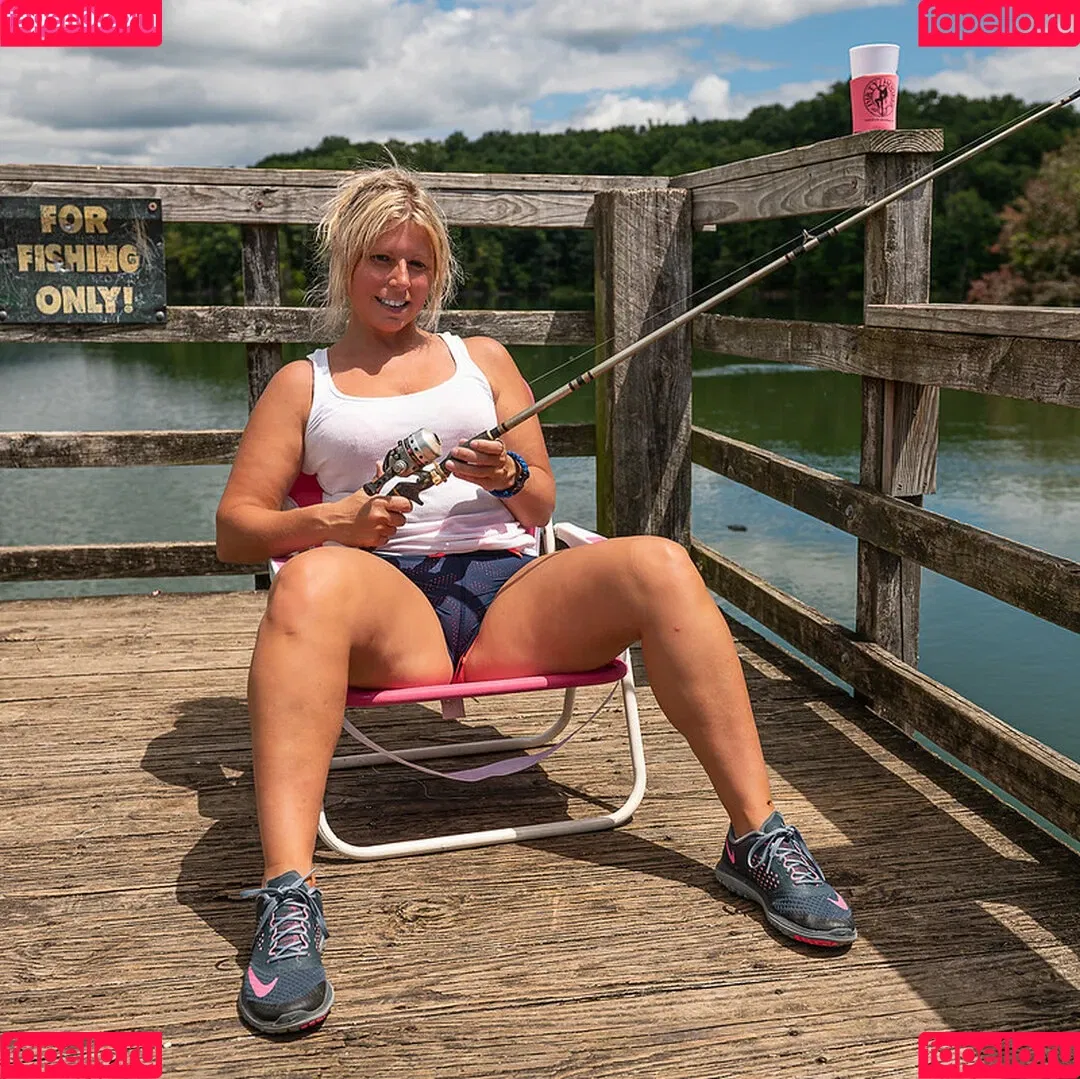 bikerchik250 Onlyfans Photo Gallery 