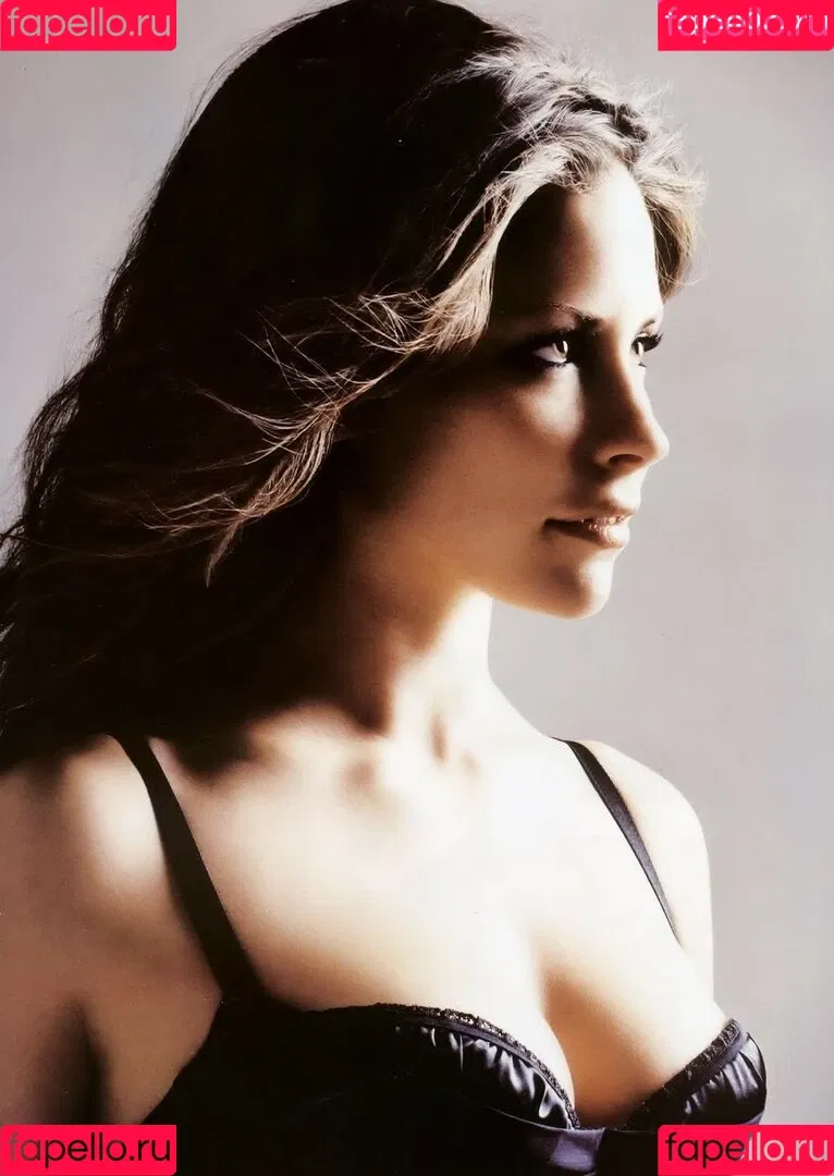 Evangeline Lilly Onlyfans Photo Gallery 