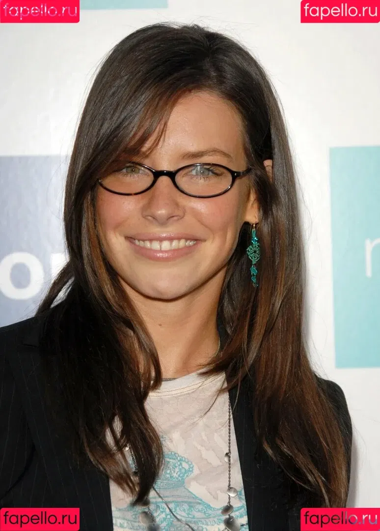 Evangeline Lilly Onlyfans Photo Gallery 