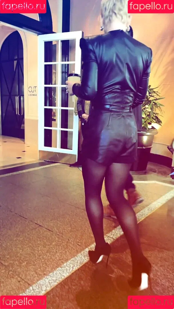Evangeline Lilly Onlyfans Photo Gallery 