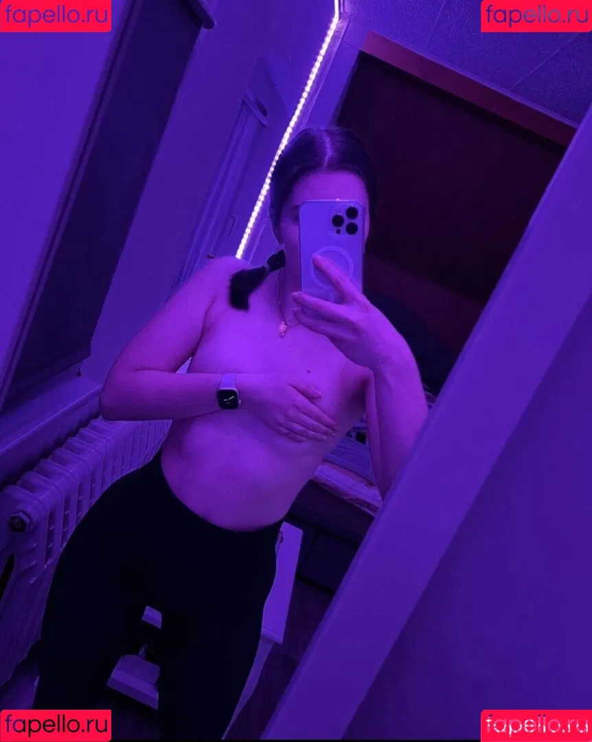 emma.em Onlyfans Photo Gallery 