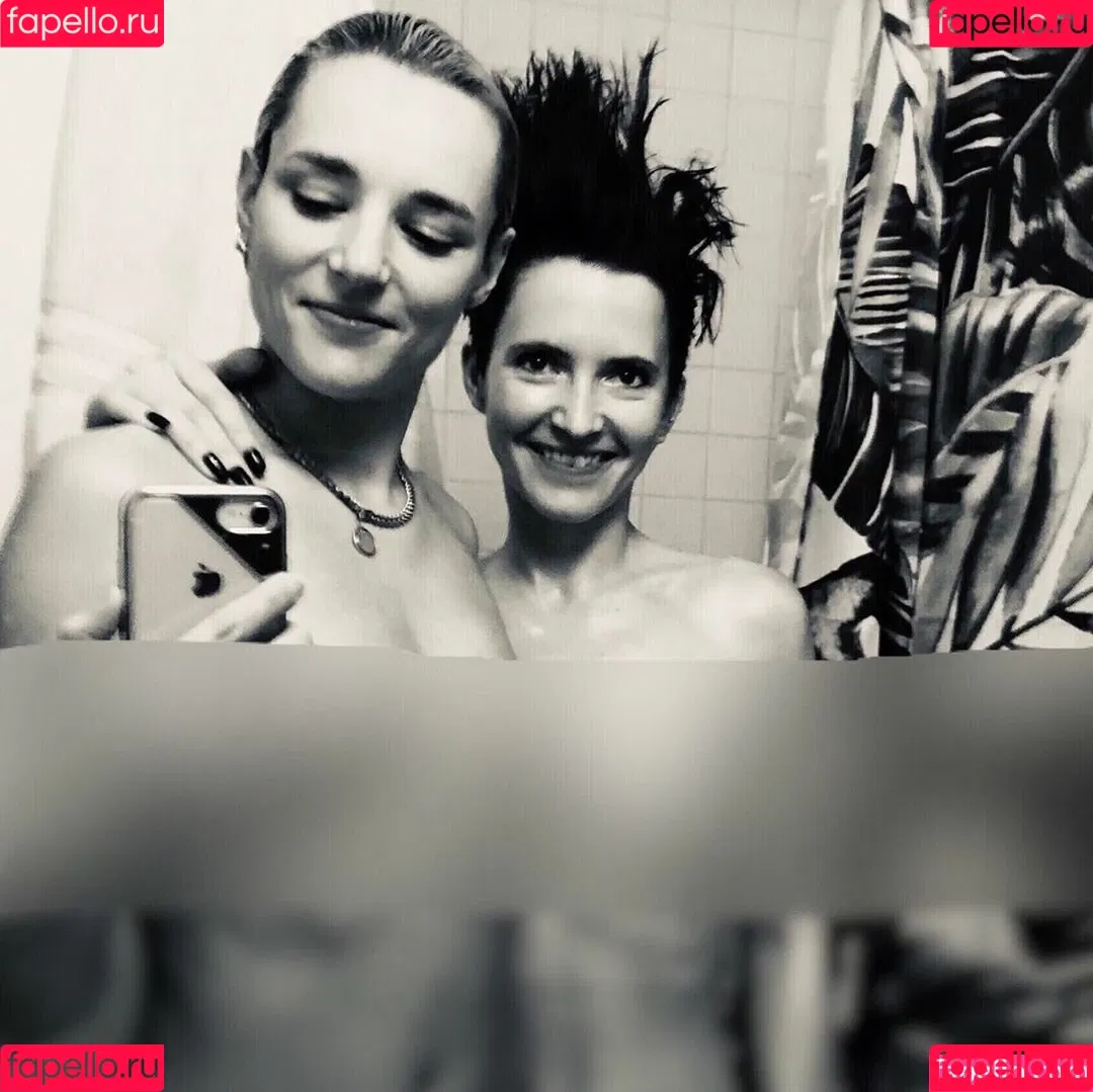 Jehnny Beth Onlyfans Photo Gallery 