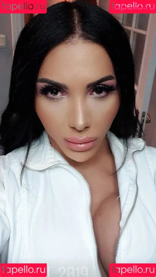 TS Afet Yakar Onlyfans Photo Gallery 