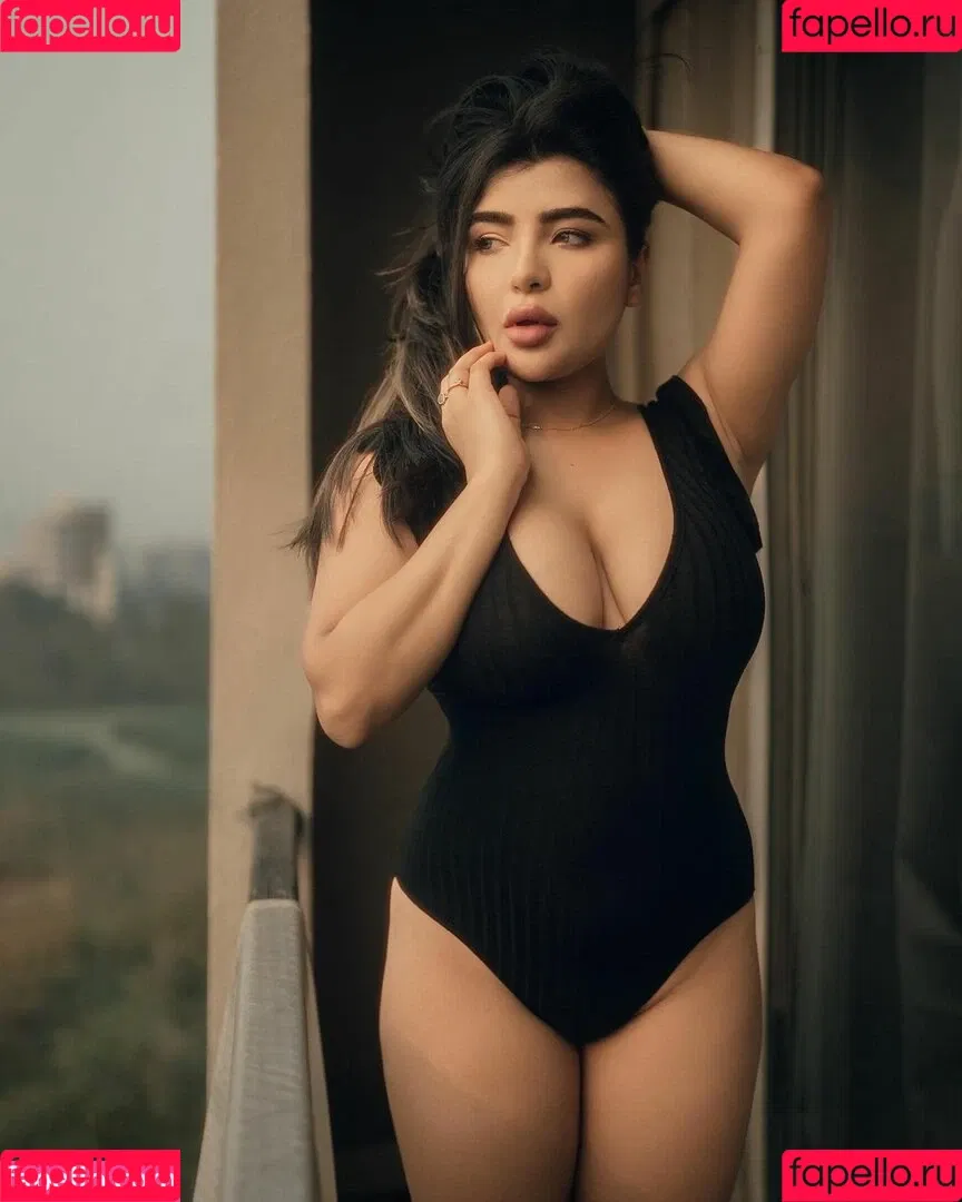 Aaditi Kohli Onlyfans Photo Gallery 
