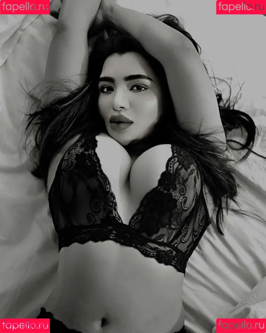 Aaditi Kohli Onlyfans Photo Gallery 