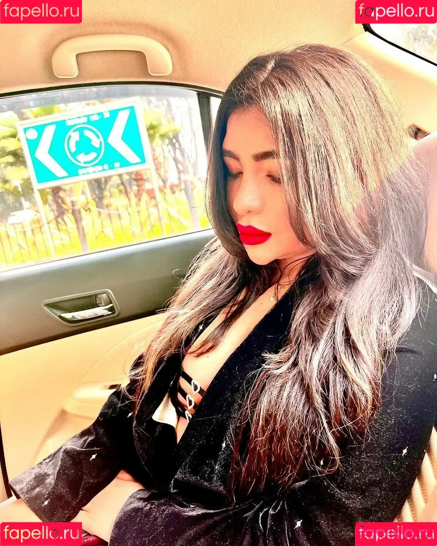 Aaditi Kohli Onlyfans Photo Gallery 