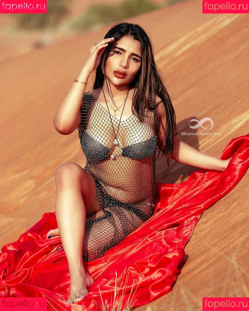 Aaditi Kohli Onlyfans Photo Gallery 