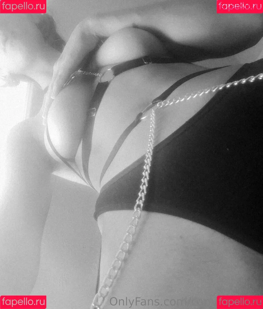 camomilleee Onlyfans Photo Gallery 
