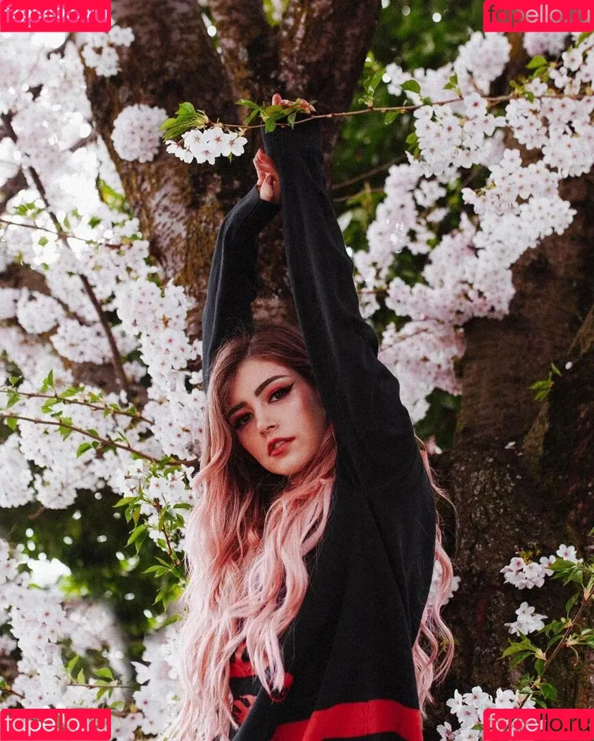 Chrissy Costansa Onlyfans Photo Gallery 