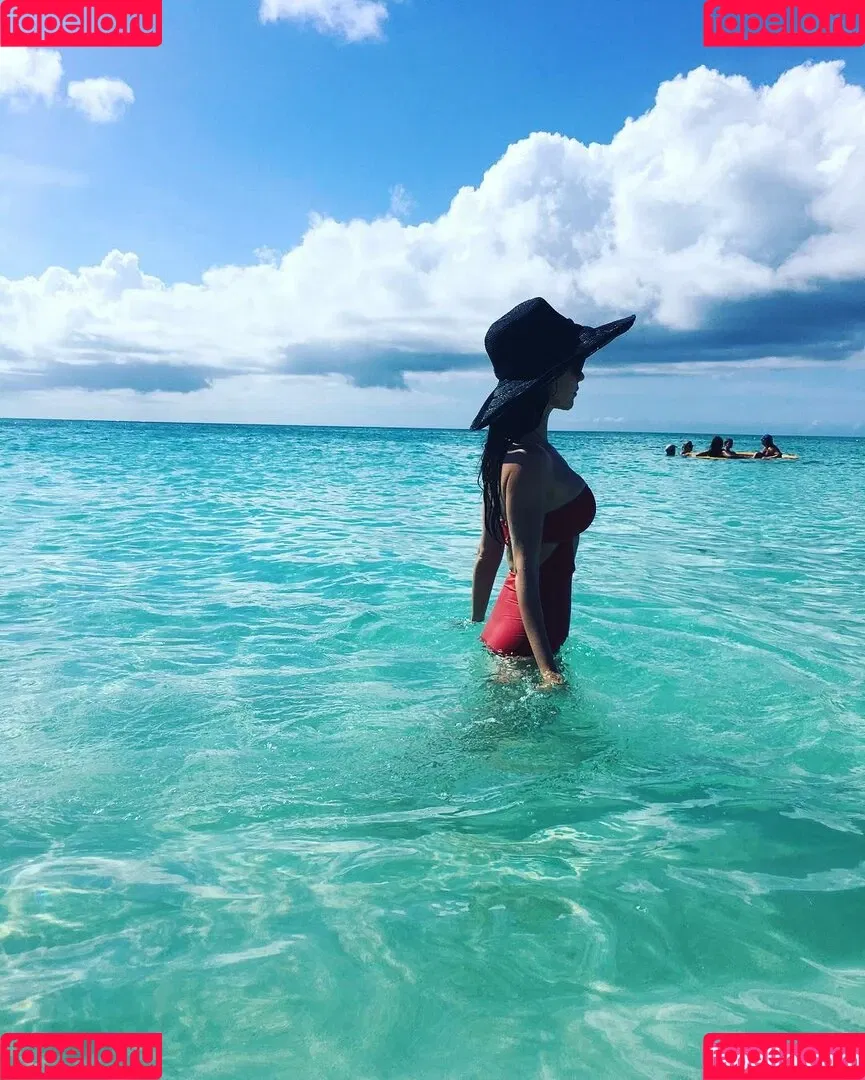 Tammin Sursok Onlyfans Photo Gallery 