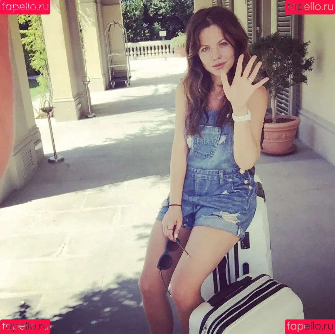 Tammin Sursok Onlyfans Photo Gallery 