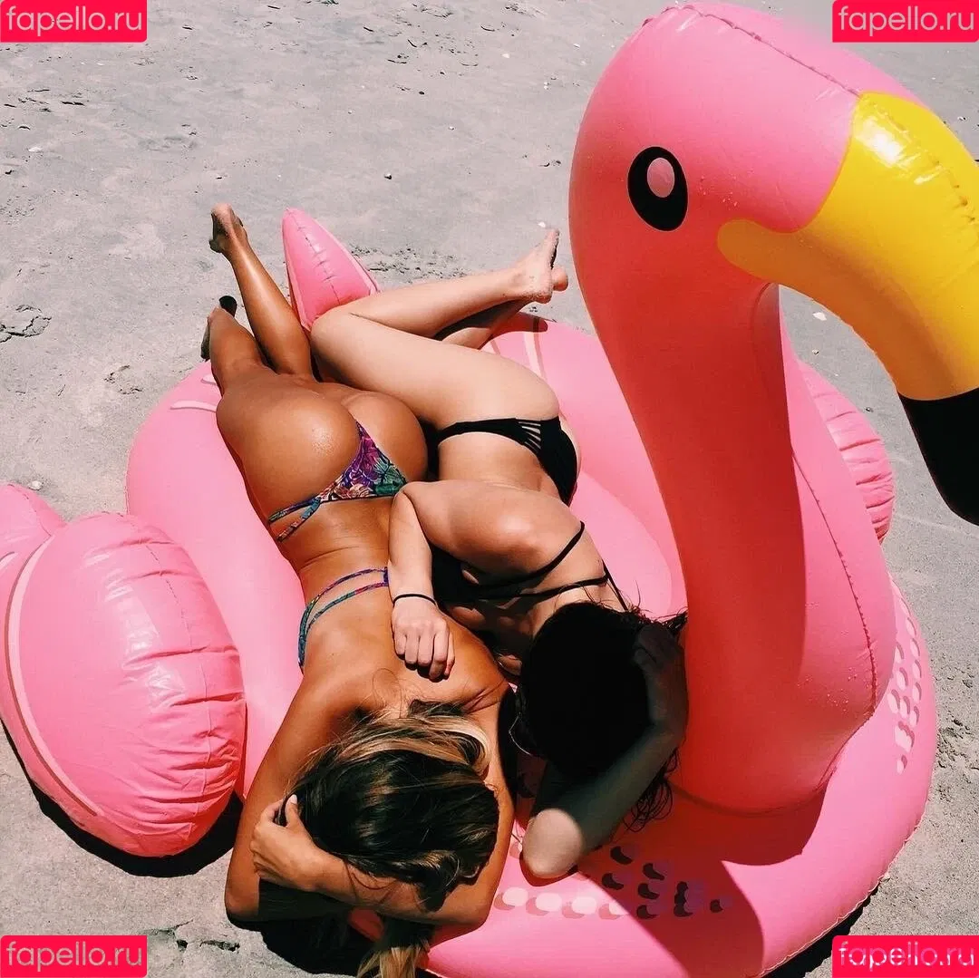 Emily Zeck Onlyfans Photo Gallery 